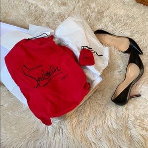 Christian Louboutin black pointy pump ‘Apostrophy’